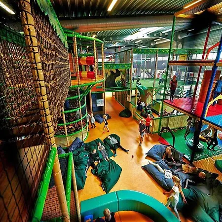 Lalandia Üdülőpark 4*